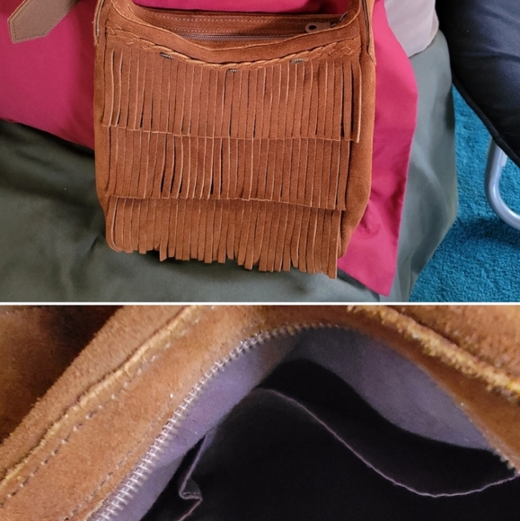 2 moccasins boots brown and grey and 2 matching fringe suede purses with pockets - Picture 4 of 4